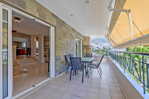 Cyma, Stylish Luxury Apartment Near Glyfada Beach
