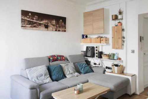 2-bedroom apartment - Eiffel Tower
