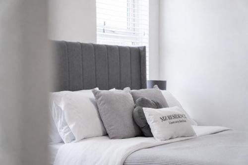 The Manchester Haven Sleeps 10 Near City Centre Breakfast hamper included photo 38