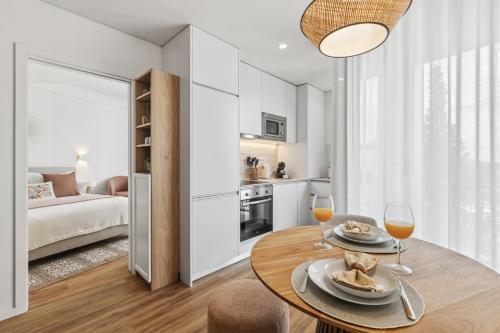 Porto Palette | 1BR with Balconies, AC & Parking