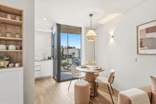 Porto Palette | 1BR with Balconies, AC & Parking