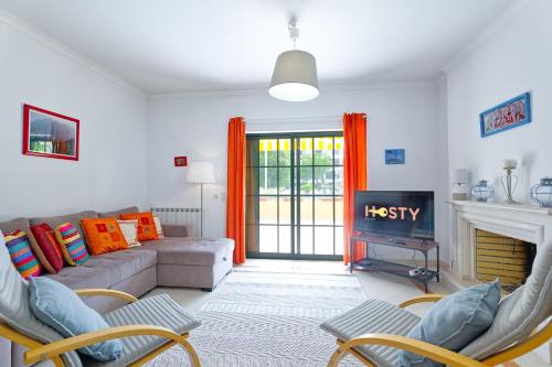 Carcavelos Design Terrace by Hosty