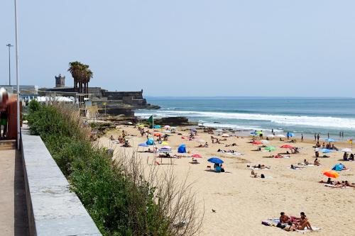 Carcavelos Design Terrace by Hosty