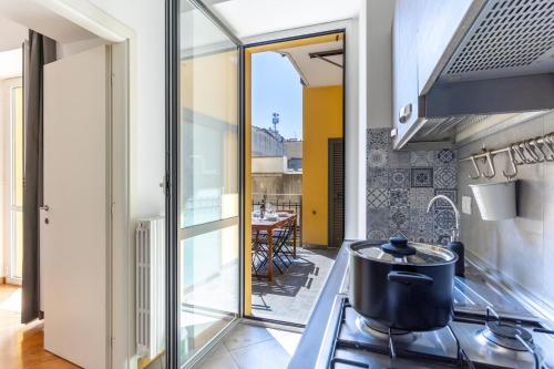 Duomo 15 min walk - Historic Center - 2 Bedrooms with Terrace