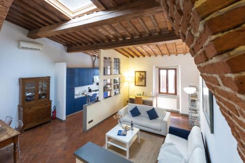 Signoria Lofted Apartment