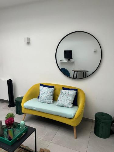 Parisian Studio Retreat in Central Batignolles