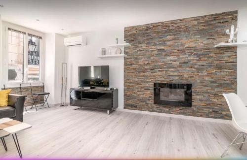 BEL APPARTEMENT 2 chambres plein centre Cannes Suquet Palais