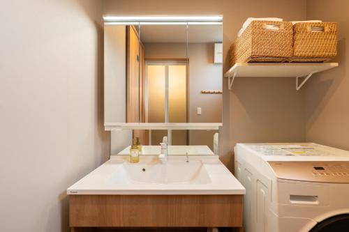 Sokai 2 lines 1 bath2 toilets Direct to KlX