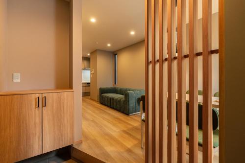 Sokai 2 lines 1 bath2 toilets Direct to KlX
