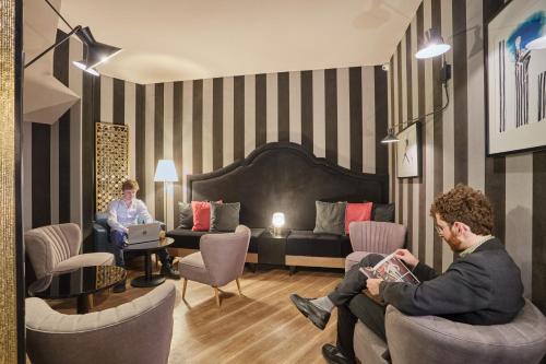 Hôtel La Parizienne - Proche Montparnasse