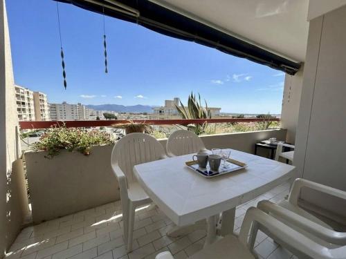 Appartement T3- 6 COUCHAGES- CANET EN ROUSSILLON CR090-B407