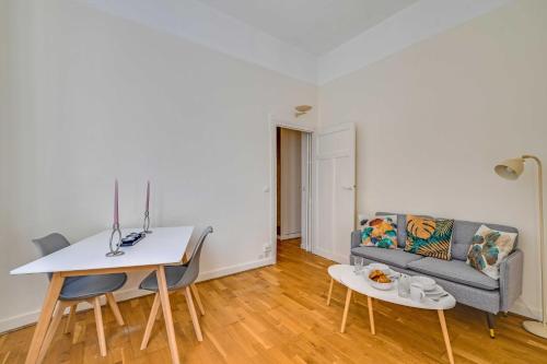 1BDR 2P Apt - near Monceau et Arc de Triomphe