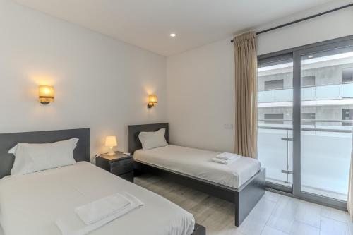 #371 Sunny Quarteira Apartment Near the Beach