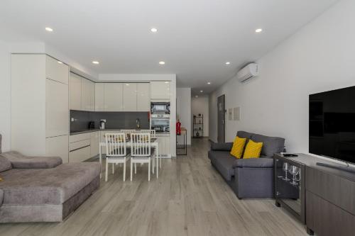#371 Sunny Quarteira Apartment Near the Beach