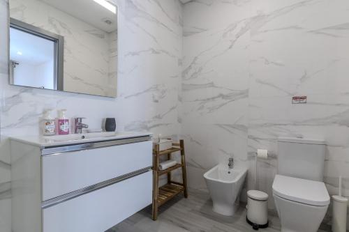 #371 Sunny Quarteira Apartment Near the Beach
