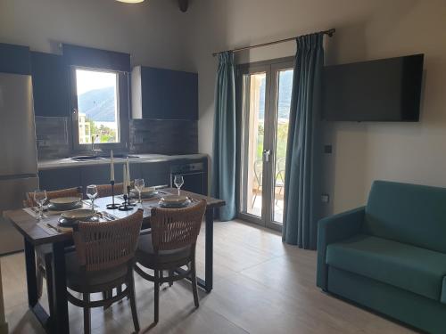 Foto Apollonian Luxury Apartments 4