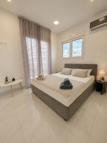 Floisvos Penthouse Oasis
