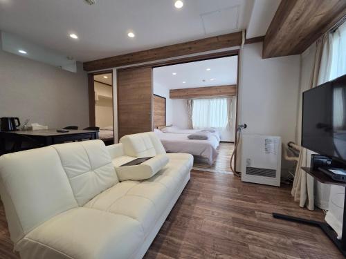 NEW PS508 Susukino Family Room