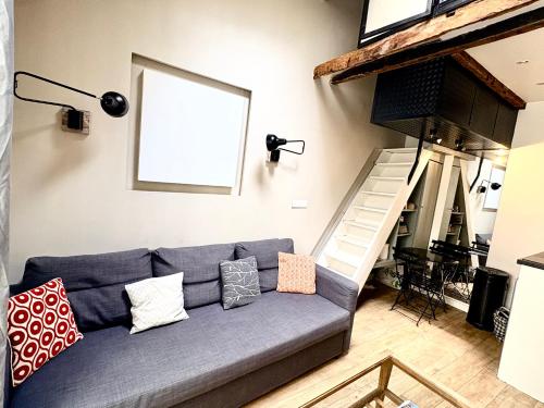 1 br charming 2 storey apt at chic Invalides-Orsay-StGermain