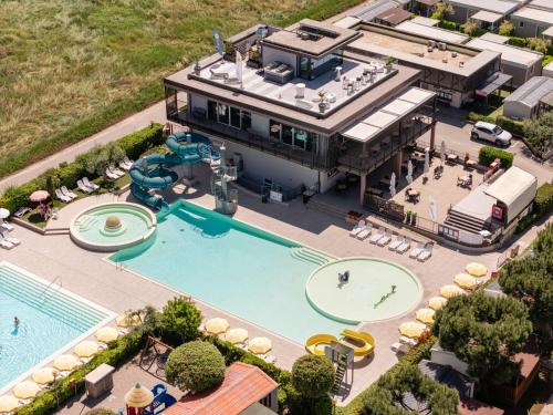 Club del Sole Le Palme Lazise Family Collection