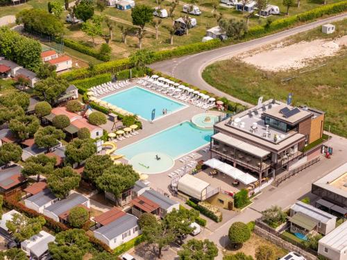 Club del Sole Le Palme Lazise Family Collection