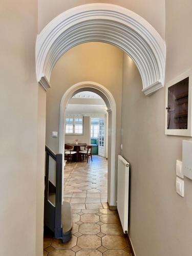 New 2BR Under the Acropolis apartment