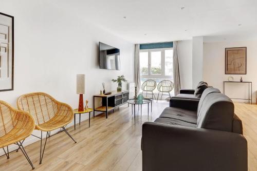 Home 4-Bedroom by Buttes Chaumont - 12 Guests