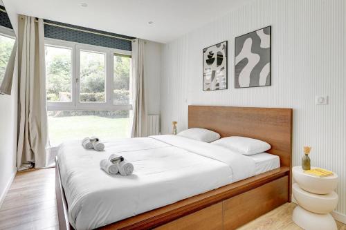 Home 4-Bedroom by Buttes Chaumont - 12 Guests