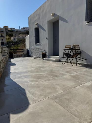 Bamboo House Syros No1