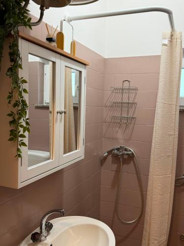 VIN&CO Boutique House, fenced yard with parking space, pet friendly