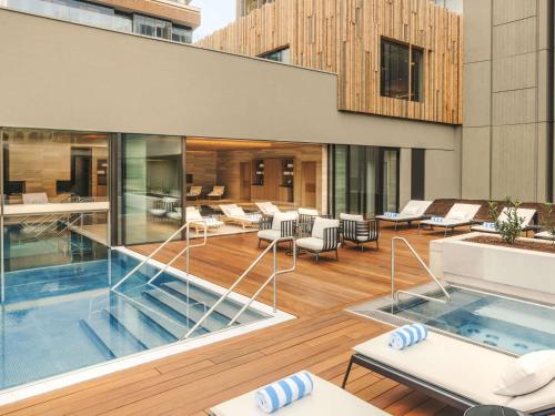 Fairmont Golden Prague — Property building