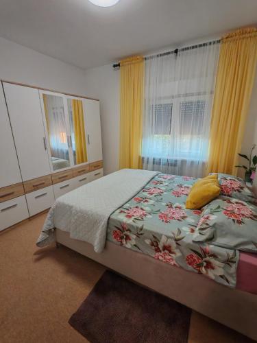 Apartment near centar for 2+1 at Pula, with garden and free parking