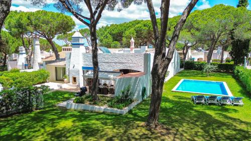Nature Retreat 5BD WiFi Pool BBQ 1Km Falésia Beach
