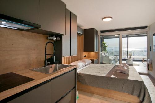 Riviera Sky Loft - Indoor Jet Spa