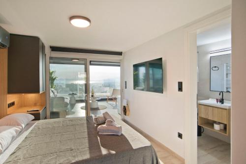 Riviera Sky Loft - Indoor Jet Spa