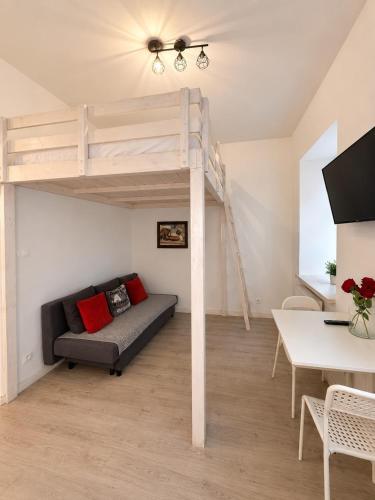 Cozy Loft near Old Town