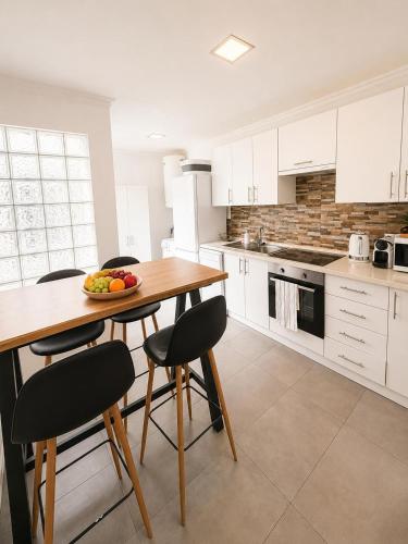 Apartamento full equipado moderno TRES Habitaciones cerca de la playa del cura