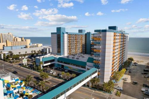 Oceanfront 1BR at Landmark, King Bed, Full Kitchen, Smart TVs photo 26