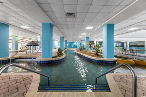 Oceanfront 1BR at Landmark, King Bed, Full Kitchen, Smart TVs photo 33