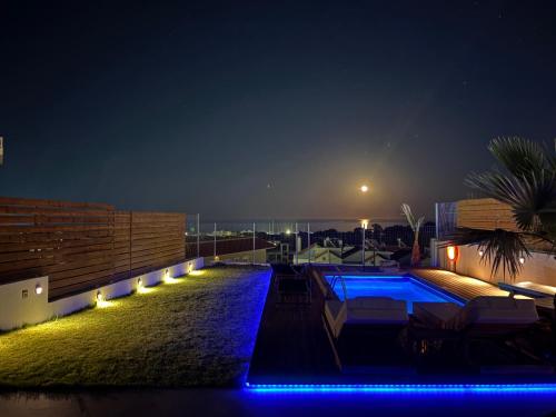 Sea View Sunrise Luxury Apartment