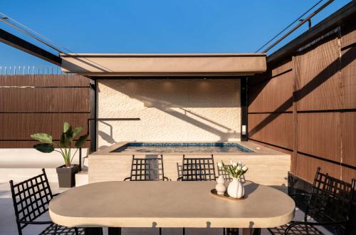 ATELIER 10 , Acropolis View Heated Plunge Pool Apartment