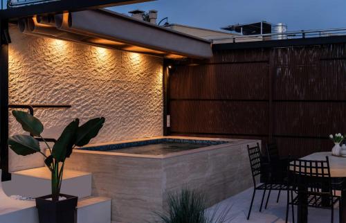 ATELIER 10 , Acropolis View Heated Plunge Pool Apartment