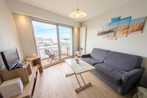 Pretty and bright studio with view on the harbor