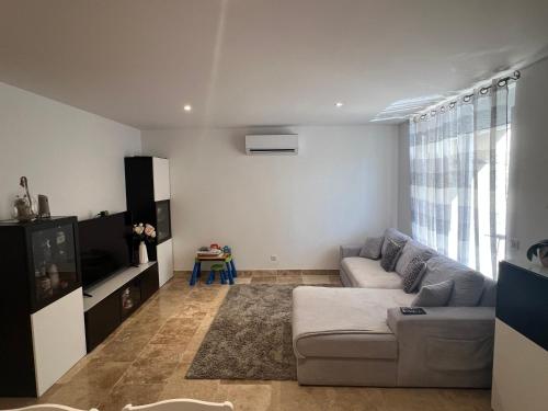 Superbe appartement, 2 chambres, 7 couchages, avec terrasse, proche centre ville et plages