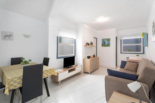 Fabulous Beach Apartments in Los Crstianos