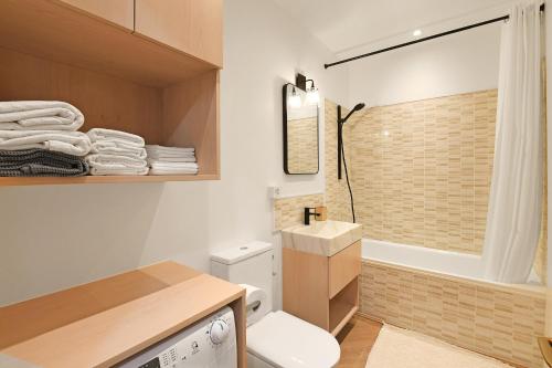 Casa Rinetta with Patio - Happy Rentals