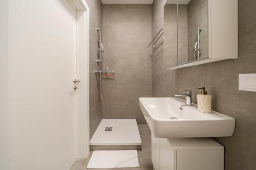 Foto Premium Apartments, 10min to the city center, kitchen, no Elevator 3