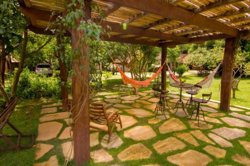 Jardín al aire libre en Pousada Canto da Lua