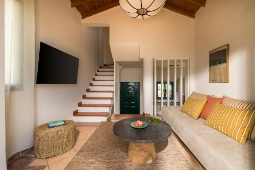 Azure Horizon Villa - By Nuvia Domus