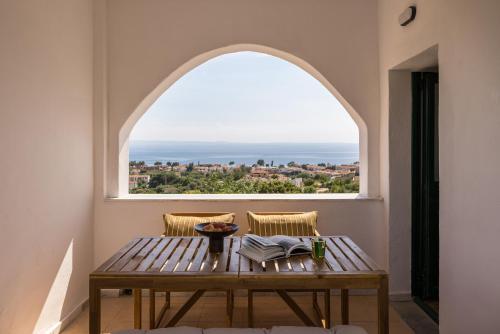 Azure Horizon Villa - By Nuvia Domus